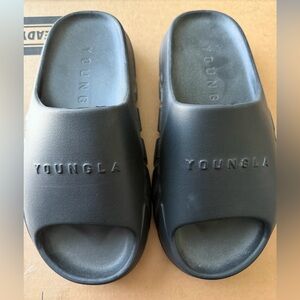 Men’s YoungLA slides